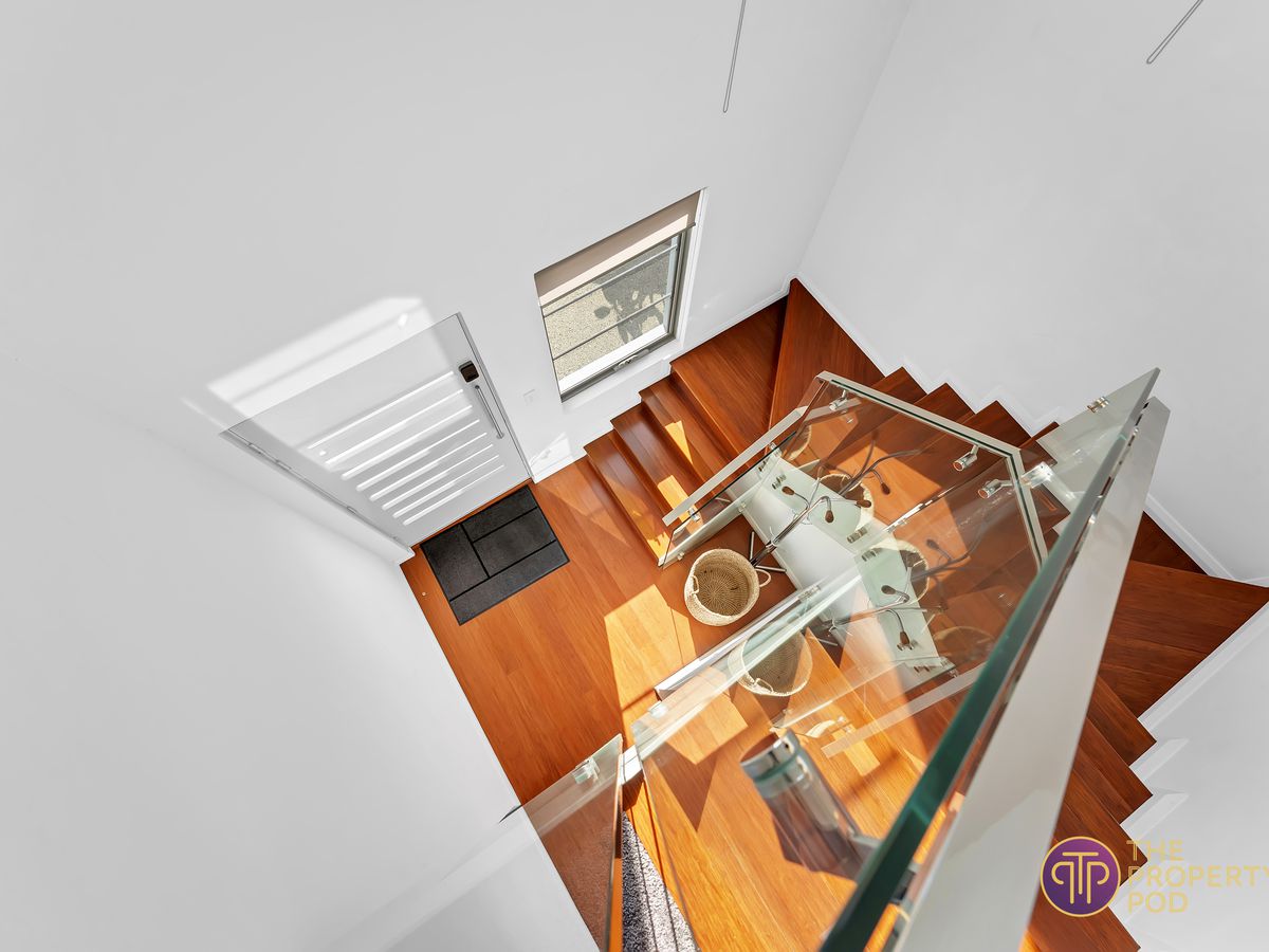 11 The Grandstand, Harrisdale
