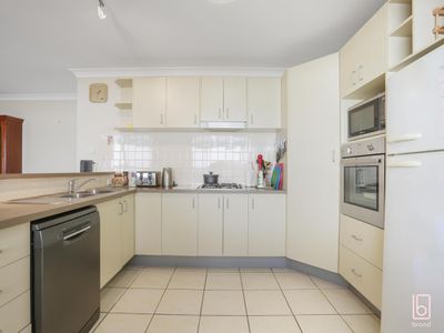 35A Skyhawk Avenue, Hamlyn Terrace
