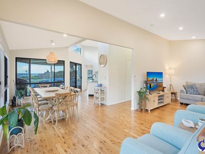 105 Cresswick Parade, Dalmeny