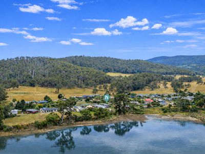 6697 Channel Highway, Deep Bay