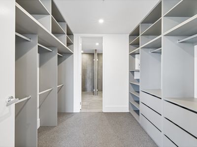 6 / 2 Lady Nelson Place, Red Hill