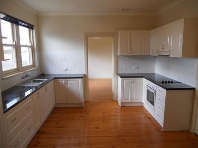 93 Lake Terrace East, Mount Gambier