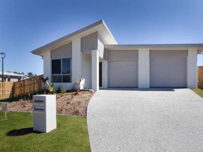 2 / 35 Kevin Mulroney Drive, Flinders View