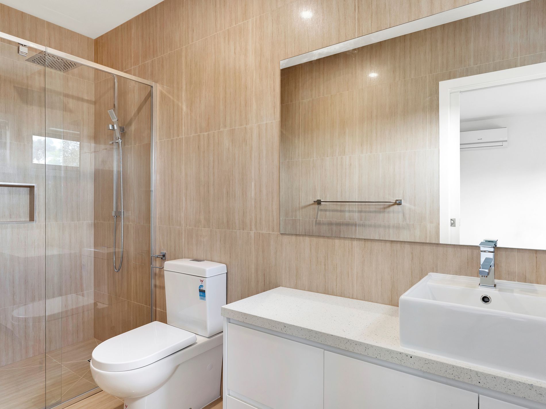 1 / 11 Cooper Ave, Altona North