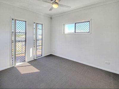 4 Capri Street, Springfield Lakes