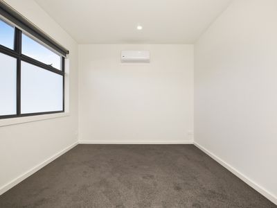 2/5 Bristol Road, Pascoe Vale
