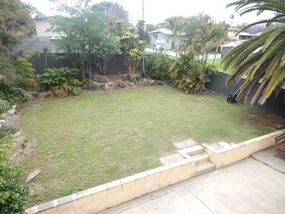12 McMillan Street, Churchill