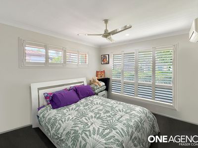 121 / 230 Pulgul Street, Urangan