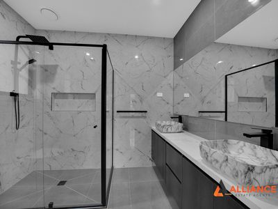 8 Shelly Street, Donnybrook