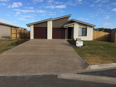 2 / 23 Sharp Crescent, Branyan