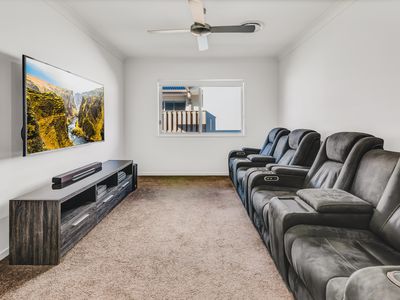 10 Kerang Street, Coomera
