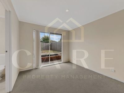 8 The Glade, Hampton Park