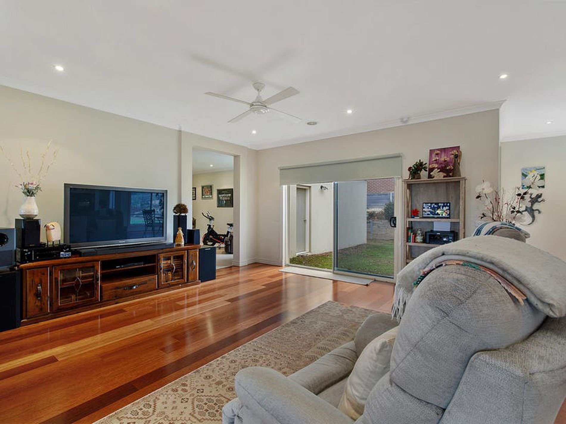 2 Lake View Dr, Broadford