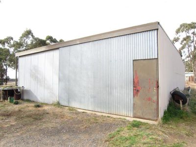 33 Wattle Grove, Neilborough