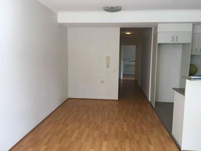 1 / 77 Queen Victoria, Bexley