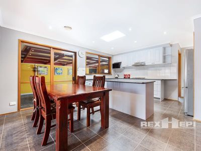 11 Mollisons Hill, Hampton Park