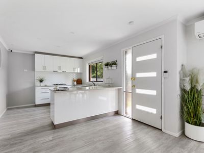 1 / 117 Pearson Street, Sale