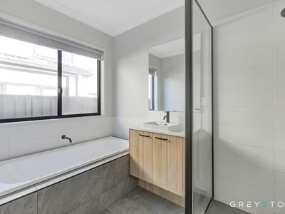 86 McKinley Drive, Truganina