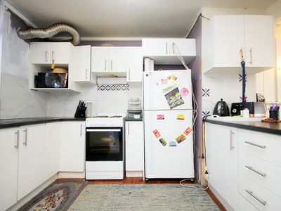 5 / 2 Holland Place, Lakemba