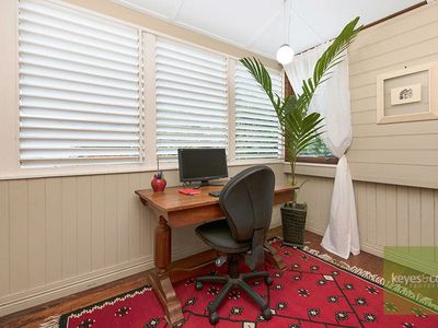 12 Echlin Street, West End