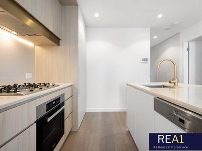 A905 / 80 Waterloo Road  (entry via Byfield St), Macquarie Park