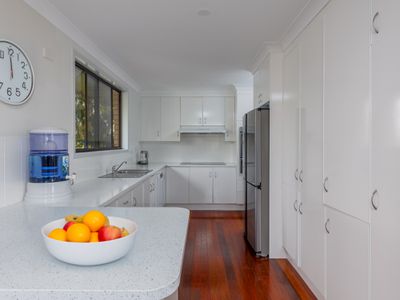 13 Meghan Crescent, Qunaba