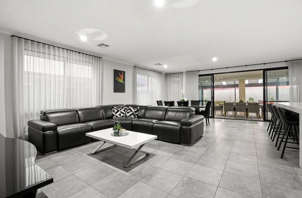 77 Avoca Chase , Baldivis