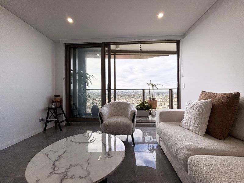 3036 / 18 George Street, Parramatta