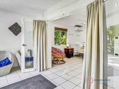 Room 3 / 19 Veivers Road, Palm Cove
