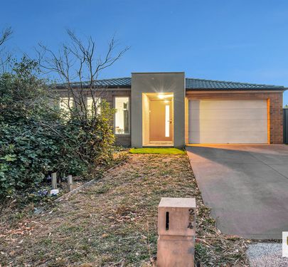 284 Casey Fields Boulevard, Cranbourne East