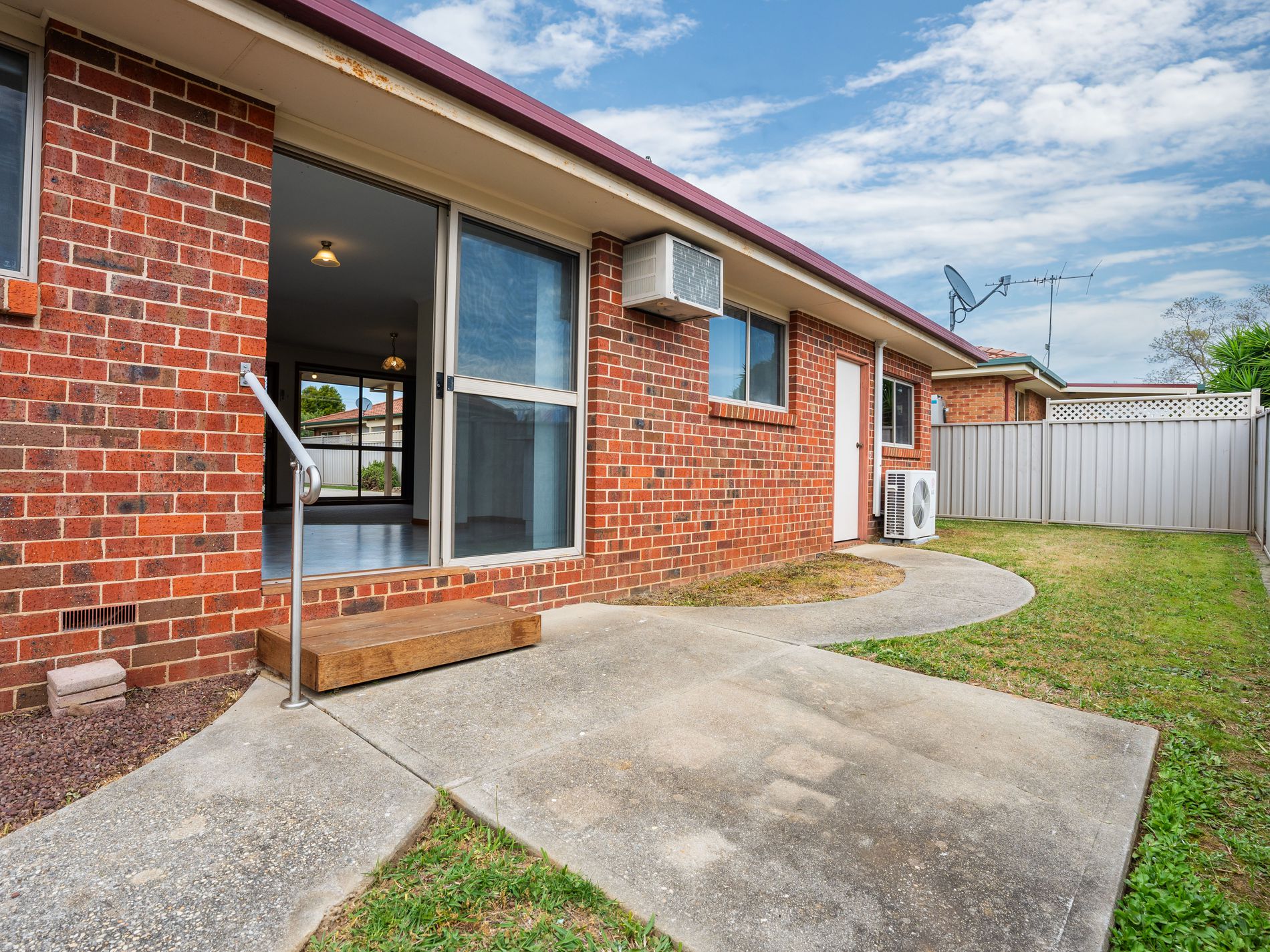 2 / 404 LAWRENCE STREET, Wodonga