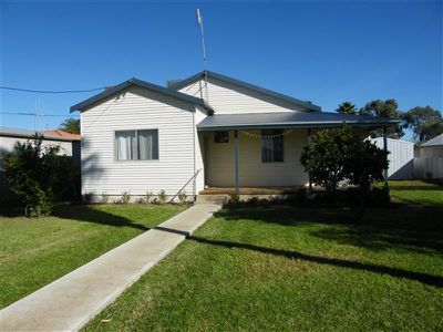10 Little Queen St, Forbes
