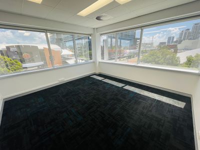 304 / 35 Scarborough Street , Southport