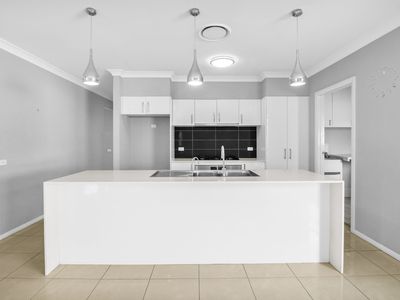 91 Regentville Drive, Elizabeth Hills