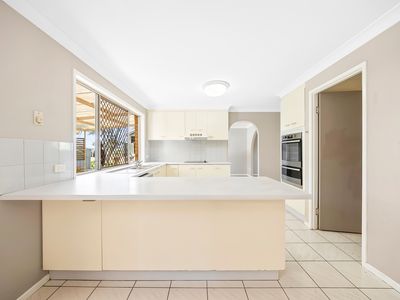 14 Caravonica Court, Calamvale