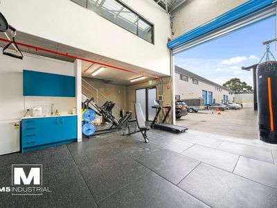 115 / 2 The Crescent, Kingsgrove