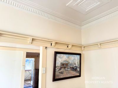 997 Logan Road, Holland Park West
