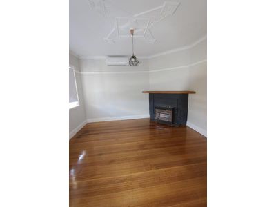 10 Clonard Avenue, Geelong West