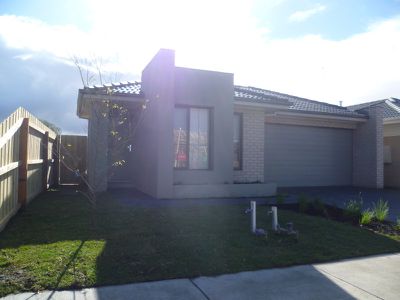 30 Beekeeper Road, Armstrong Creek