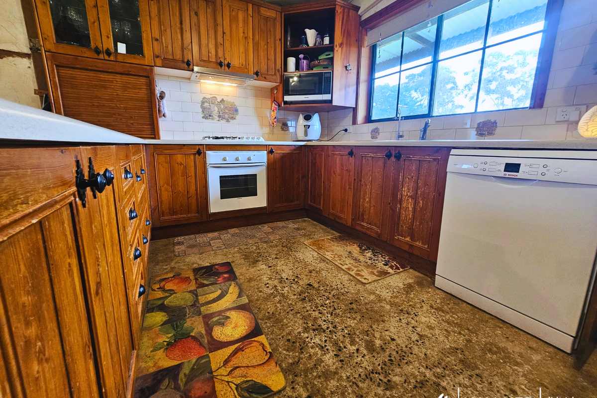 643 White Road, Girgarre