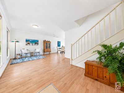 30 / 11 Berrys Head Road, Narara