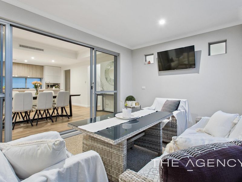 6 / 19 Perlinte View, North Coogee