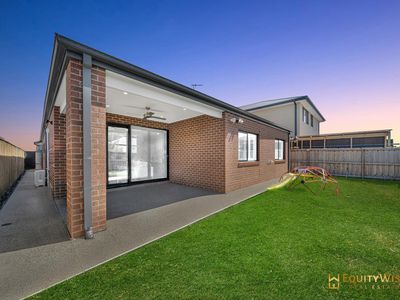 4 Rush Crescent, Manor Lakes