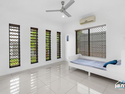 16 Conway Close, Bentley Park