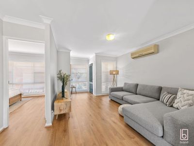 7 / 13 Lake Street, Budgewoi