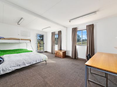 95 Daisyburn Road , Hilldene