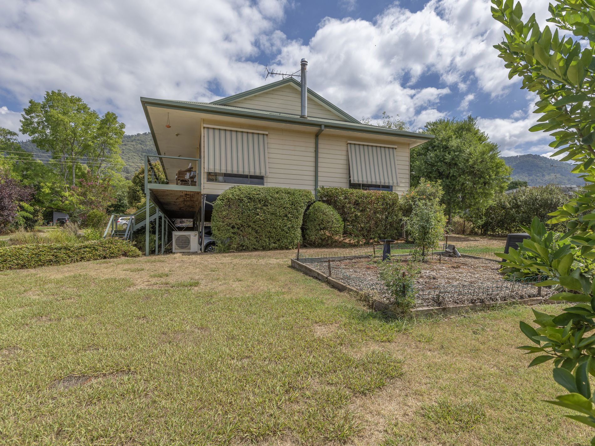 6 Charles Street, Tawonga