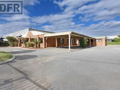 4 Kalmia Road, Bibra Lake