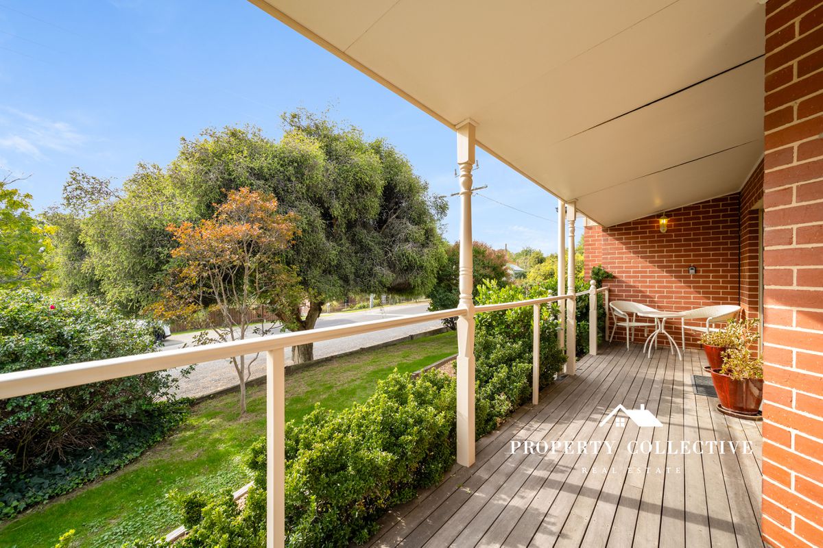 1 / 10 Lower Stanley Road, Beechworth