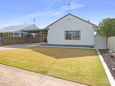 20 Harders Street, Horsham